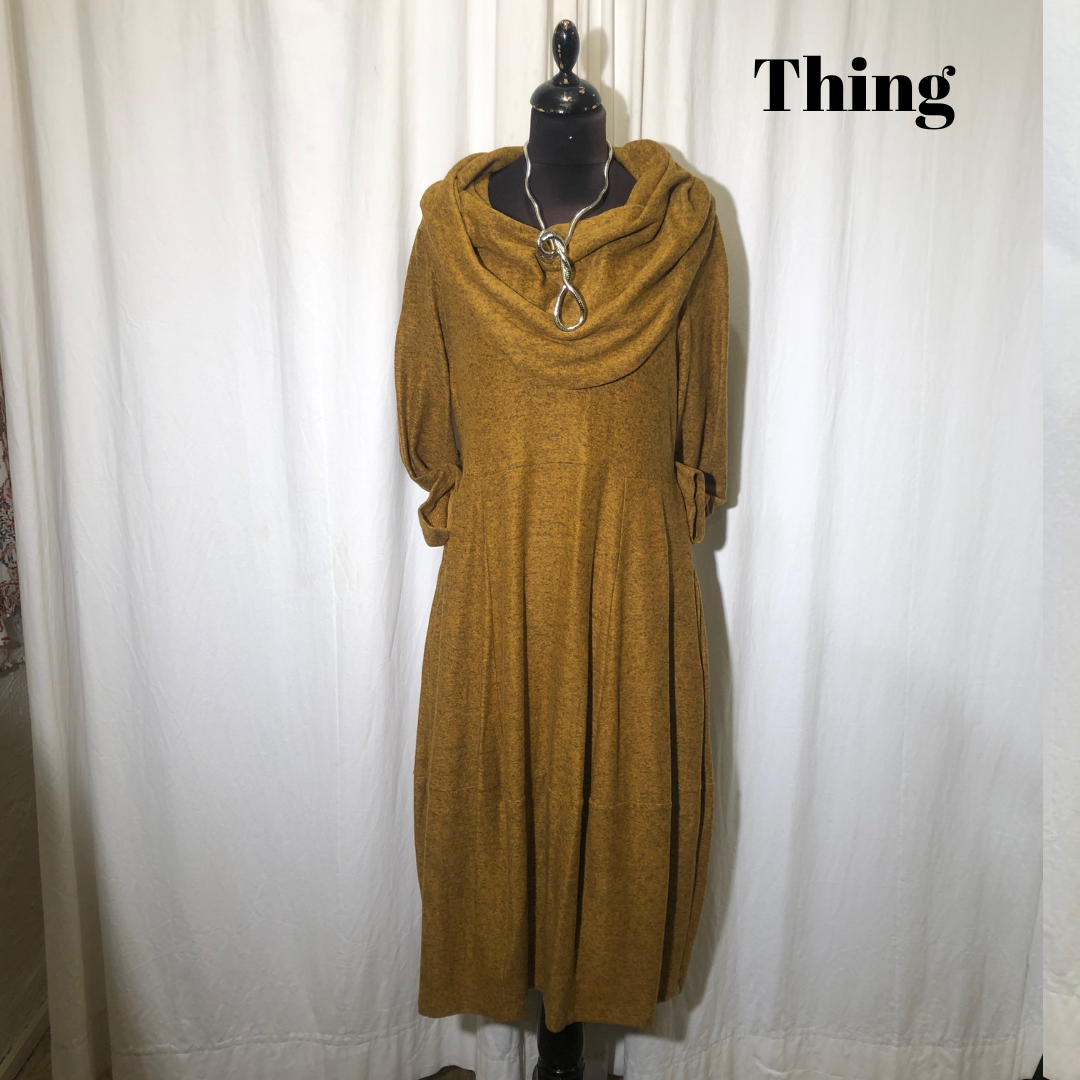 Bevidst kløft hud 2023 Thing design kjole med krave i opkradset viscose bronze gul - Kjoler -  Stine & Ko