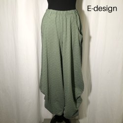 E-Design buks med rynke detalje i ben havgrn