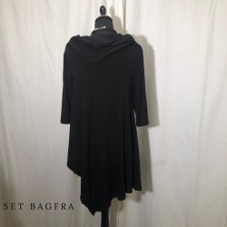 2025 Thing bambus tunika med spids og krave sort