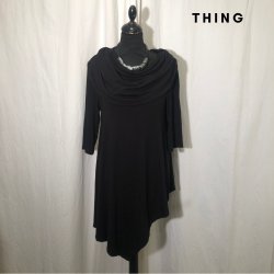 2025 Thing bambus tunika med spids og krave sort