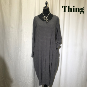 Thing design ballonkjole i jaquard vvning jord-gr