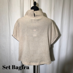 2025 E-Design top med lynls i vingerme crepet hr/bomuld sand