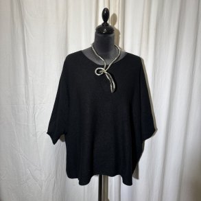 2025 Design strik bred one-size med 3/4 rme sort