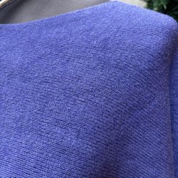 2025 Design strik bred one-size med 3/4 �rme lilla