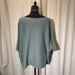 2025 Design strik bred one-size med 3/4 �rme duset lys bl�