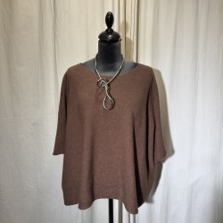 2026 Design strik bred one-size med 3/4 �rme m�rk camel