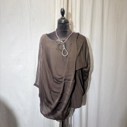 2026 Silke/viscose design tunika over-size med dryp og indertop m�rk brun