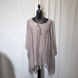 2026 Silke/Viscose design tunika over-size med dryp og indertop m�rk sand