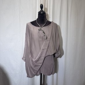 2026 Silke/Viscose design tunika over-size med dryp og indertop m�rk sand