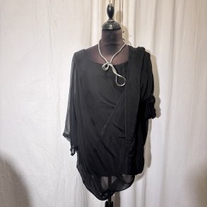 2026 Silke/Viscose design tunika over-size med dryp og indertop sort