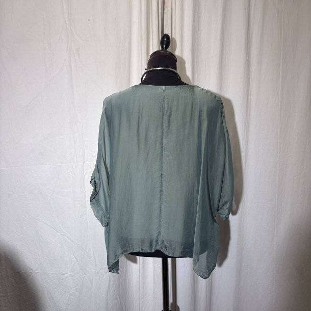 2026 Silke/Viscose klassisk bred bluse med indertop bl�/gr�n