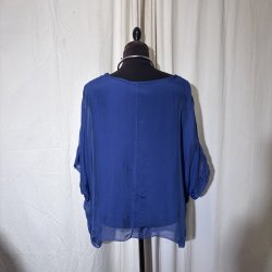 2026 Silke/Viscose klassisk bred bluse med indertop klar bl�