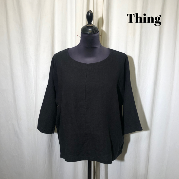 2024 Thing design hrbluse med vidde sort