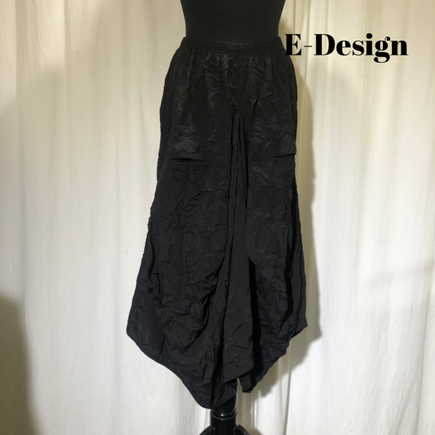 2024 E-Design crinkle vandfalds nederdel sort