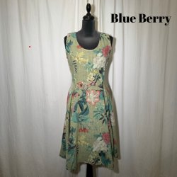 2024 Blue Berry hrkjole uden rme med sving blomsterprint grn/bl