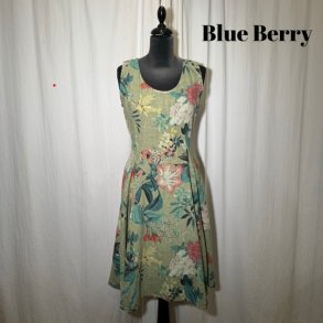 2024 Blue Berry hrkjole uden rme med sving blomsterprint grn/bl