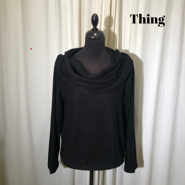 2024-2 Thing design bluse kort med krave langt rme i opkradset viscose sort