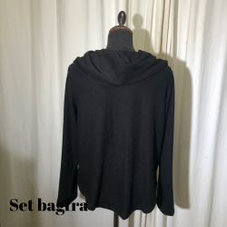 2025 Thing design bluse kort med krave langt rme i opkradset viscose sort