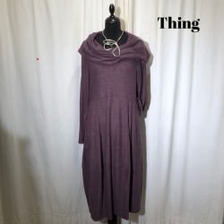 Thing design kjole med krave i opkradset viscose Lilla