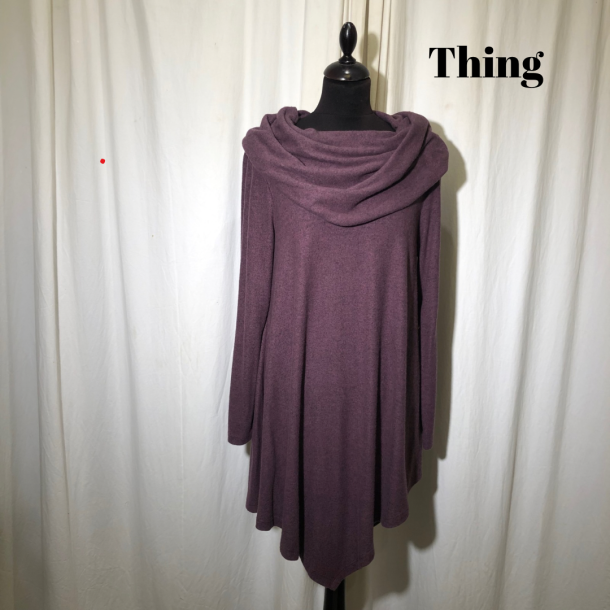 2024-2 Thing design spidsbluse med krave i opkradset viscose Lilla