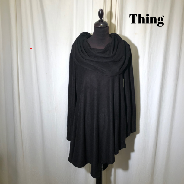 2024-2 Thing spidsbluse med krave i opkradset viscose Sort