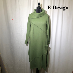 E-Design kjole med twistet krave i viscose &amp; kashmir blanding Lys grsgrn