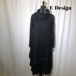 E-Design kjole med twistet krave i viscose &amp; kashmir blanding Sort