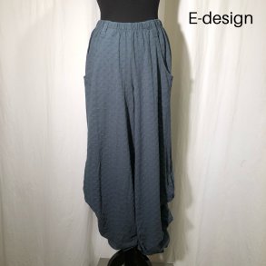 E-Design buks med rynke detalje i ben azur bl